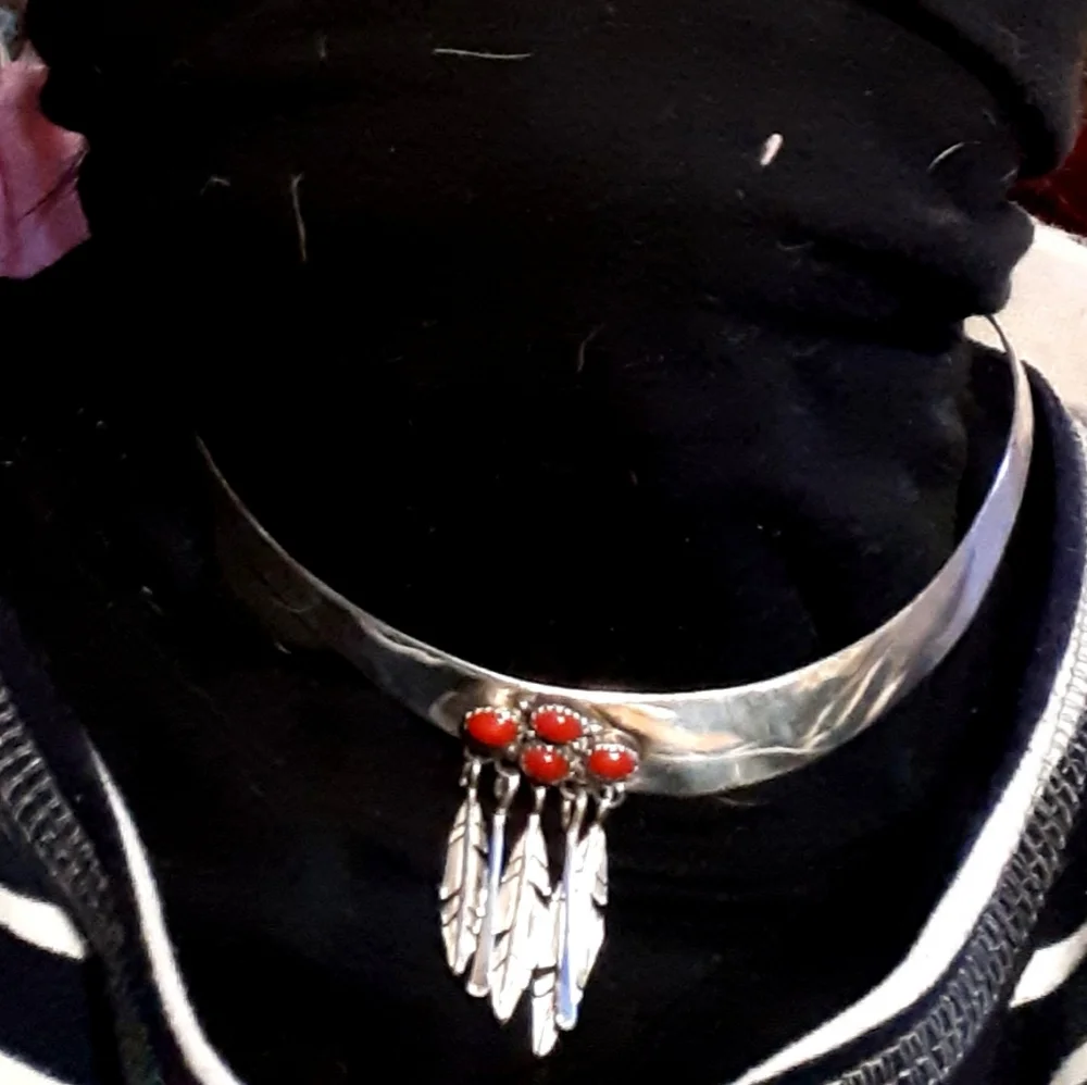 Navajo Coral and Silver Choker by Bruce Morgan - Picture 5 of 8